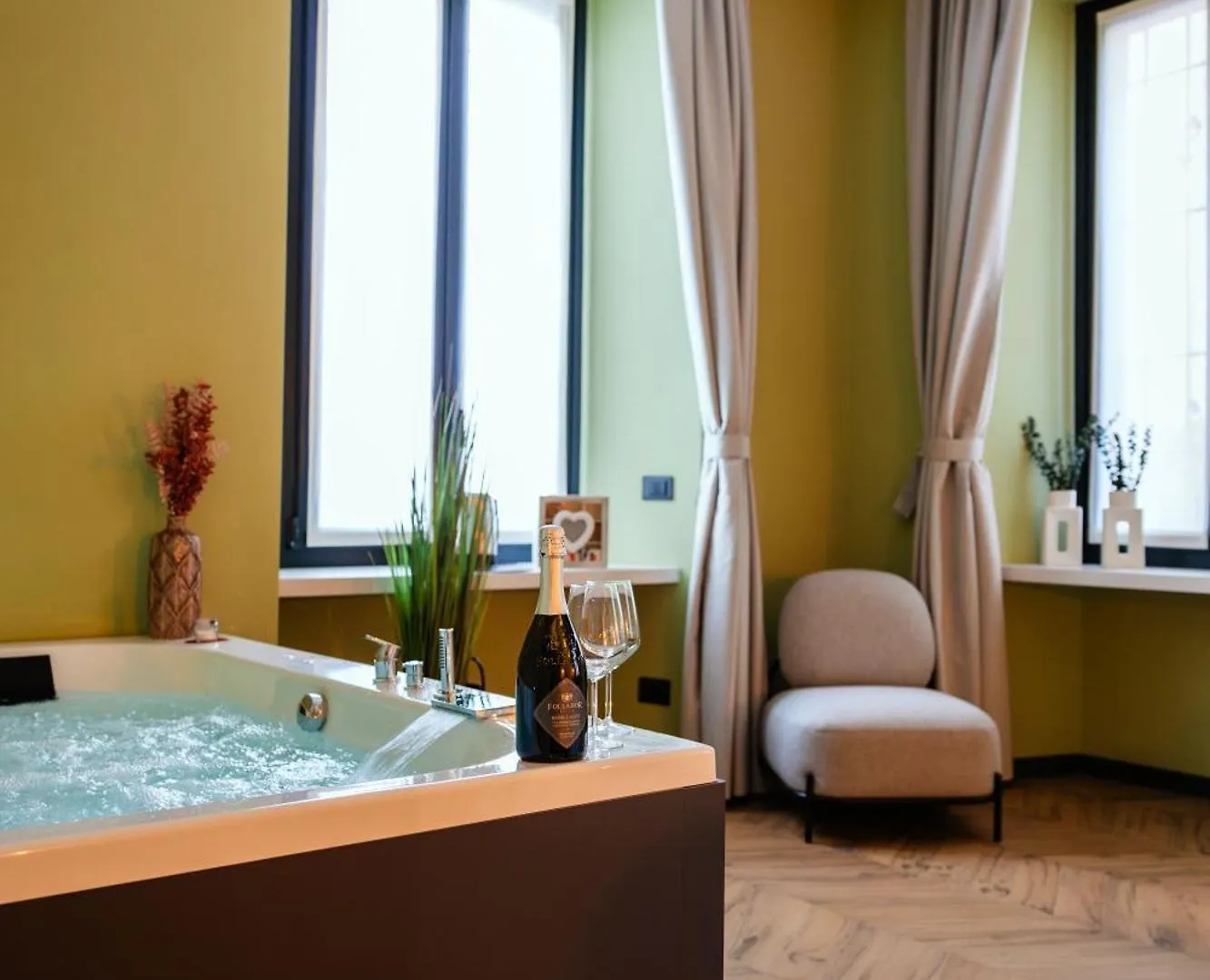 Marylin'S Suite&Spa Con Parcheggio Privato Como Italia