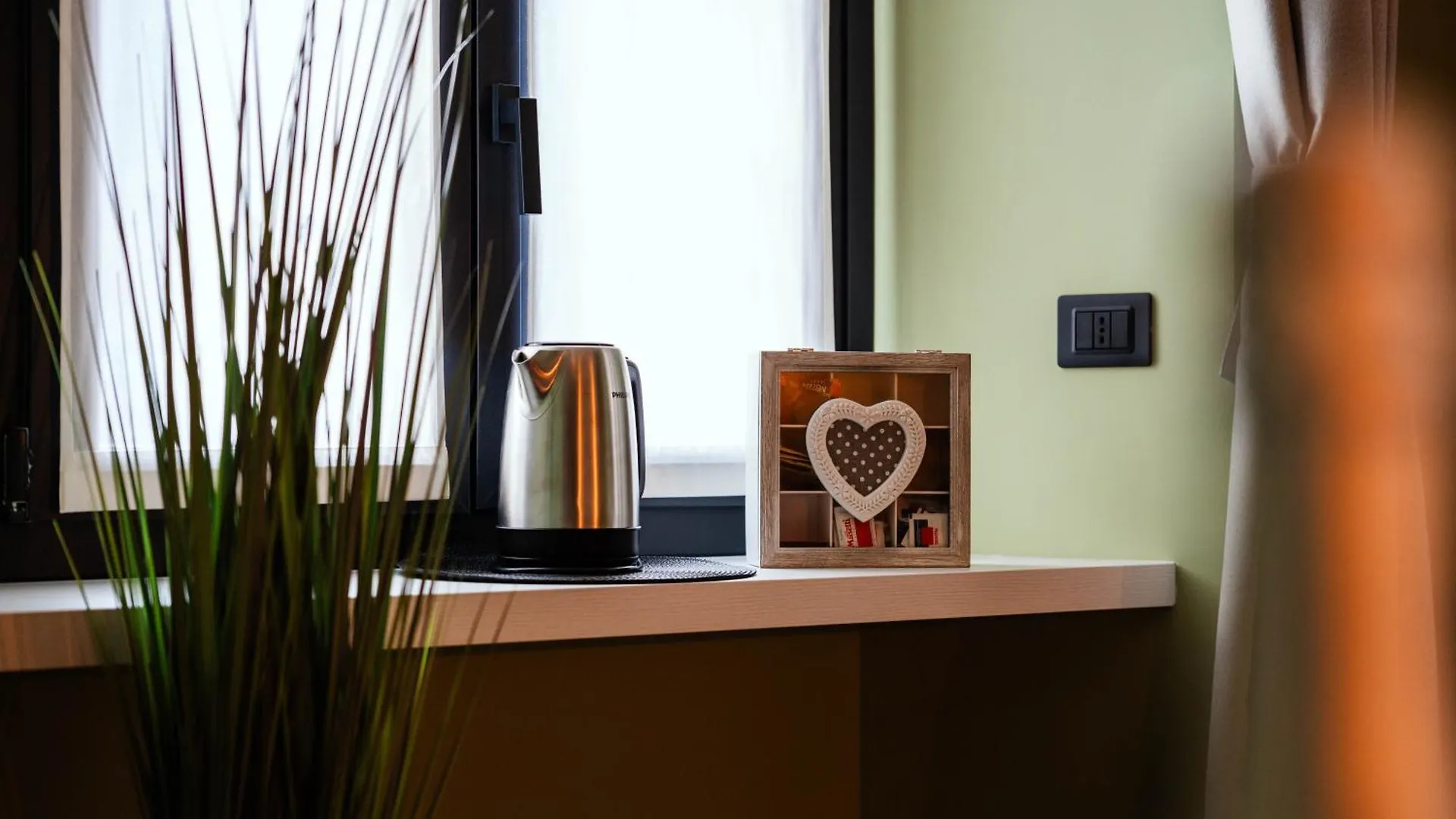 Marylin'S Suite&Spa Con Parcheggio Privato Como 0*,